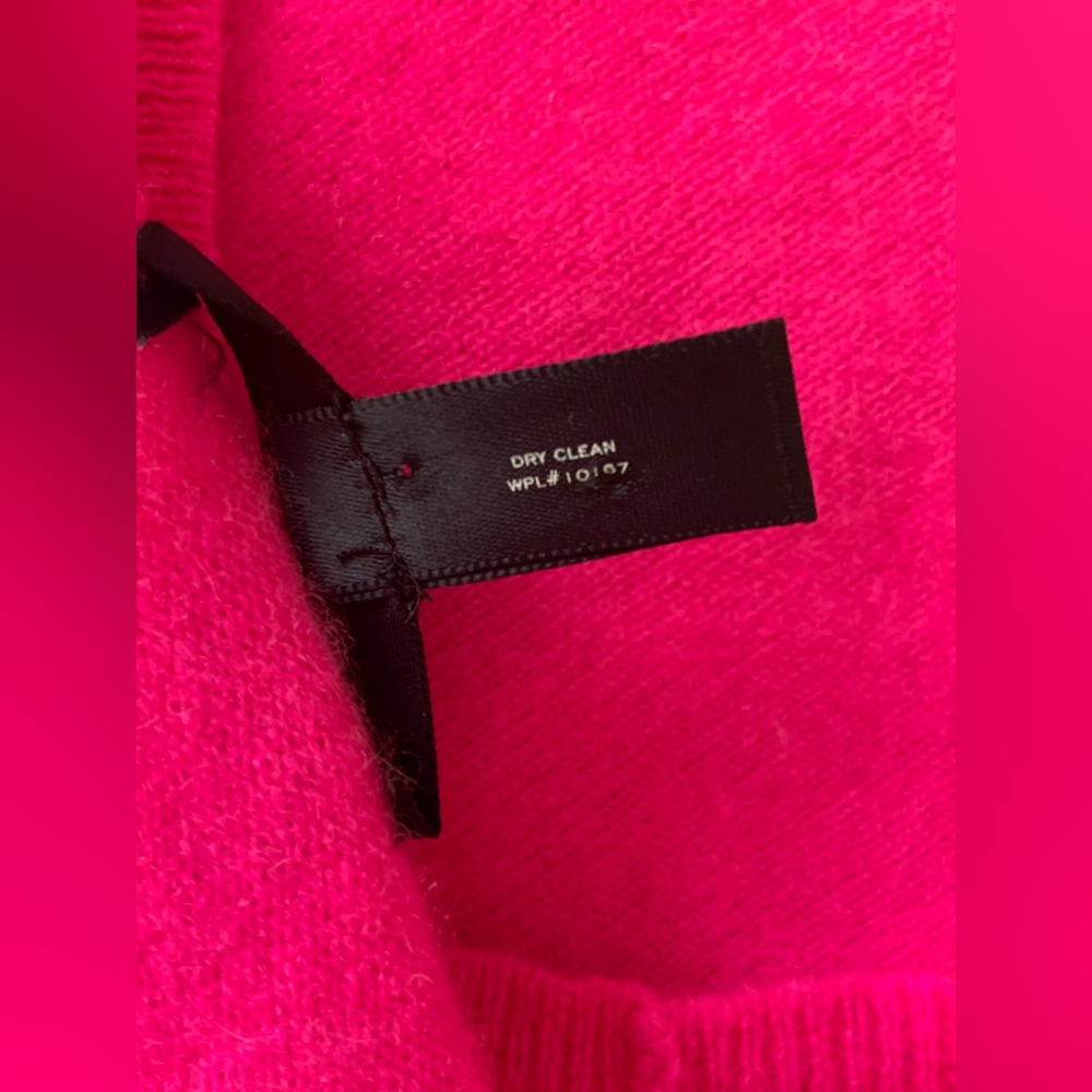 Aqua Womens Front Button Cashmere V-Neck Cardigan Sweater V10337 Neon Pink L - Picture 12 of 16